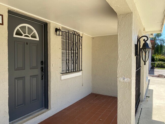 Photo - West Walnut St Unit W. Walnut Apt # 2