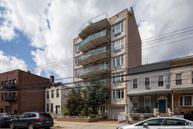 Photo - Crescent View Apartments