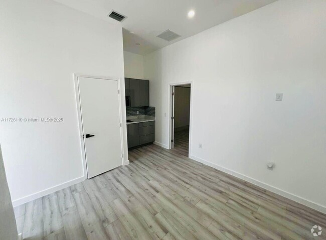 Building Photo - 11154 SW 145th Pl Unit B Rental