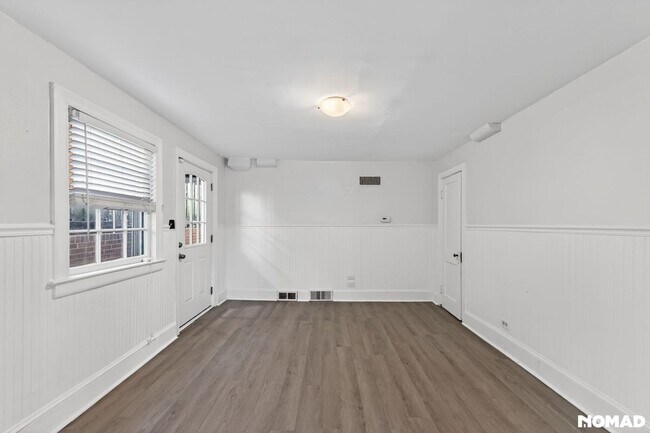 Photo - 821 Onslow St