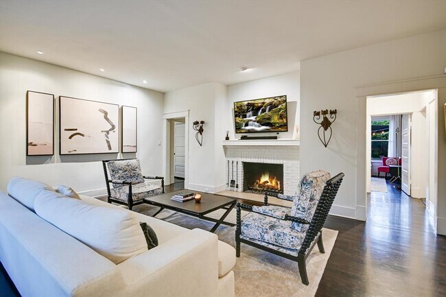 Photo - 1402 Windsor Rd