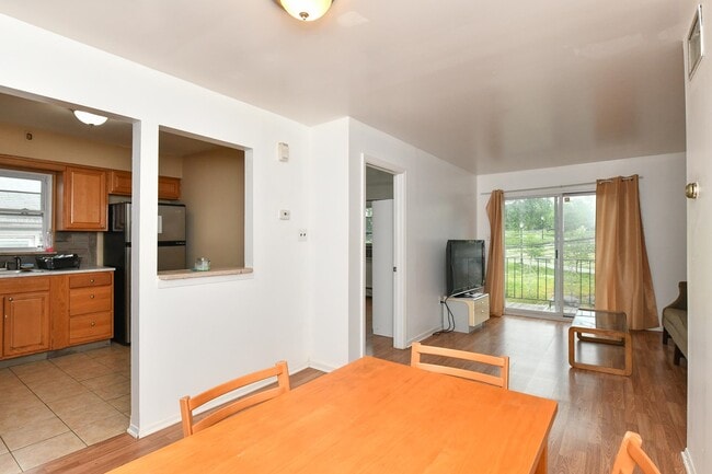 Photo - 207 Manhattan Ave Unit 2