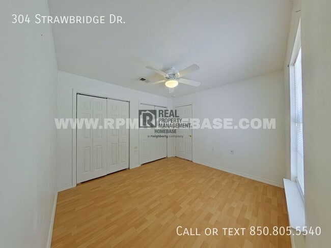 Photo - 304 Strawbridge Dr