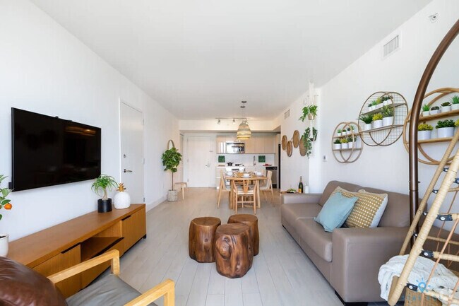 Building Photo - 2602 E Hallandale Beach Blvd Unit ID1227270P Rental