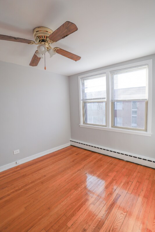 Photo - 2417 W Farragut Ave Apartment Unit 2