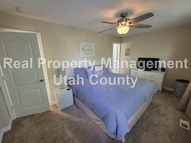 Photo - 7971 Wycliffe Way