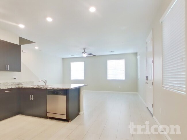 Photo - 12551 W Hummingbird Terrace