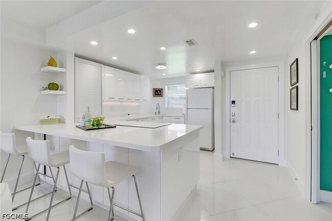 Photo - 9 High Point Cir N Unit 102