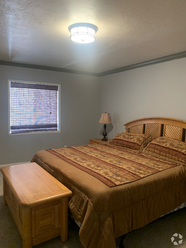 Building Photo - 1249 W Apache Ln Rental