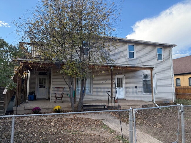 Building Photo - 614 S 5th St Unit 4