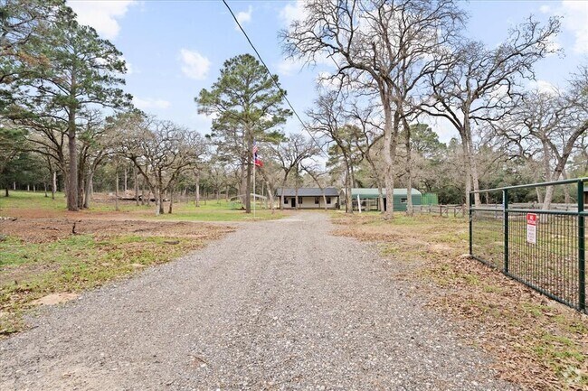 Building Photo - 533 Pine Canyon Dr Rental