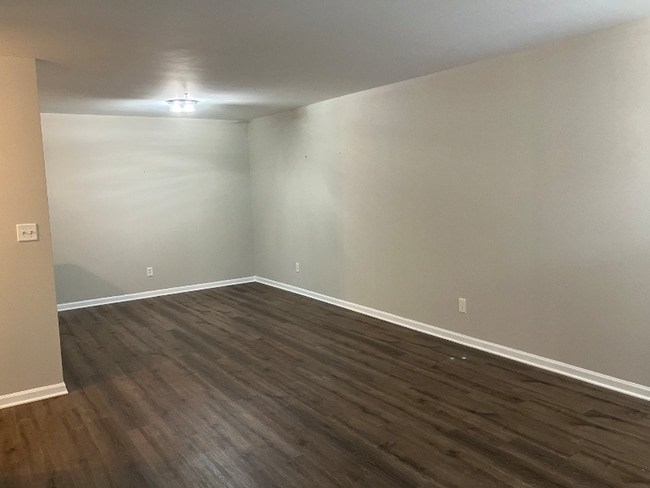 Photo - 152 Bertram Dr Unidad G