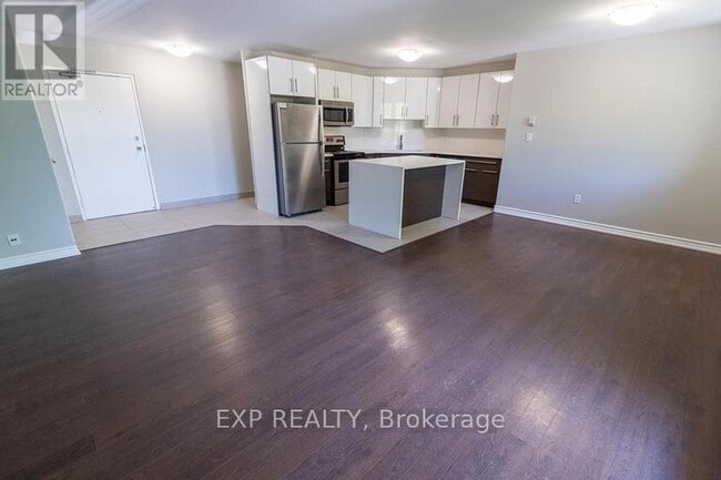 Photo - 349 Queenston St Unit 105