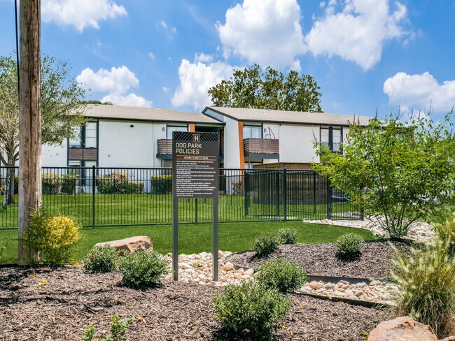 8500 Harwood