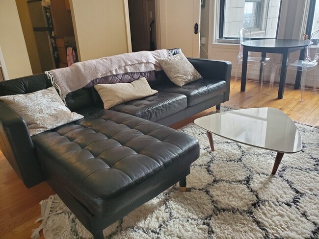 Photo - 15 E Kirby St Unit 906