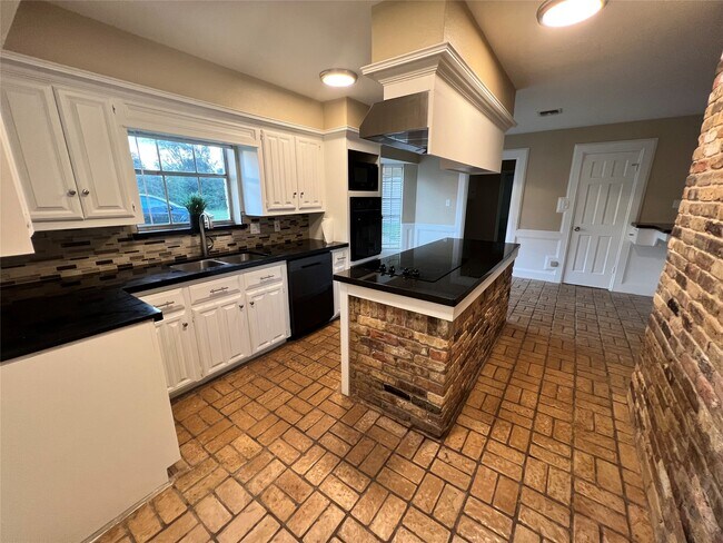 Photo - 18240 Fenske Rd