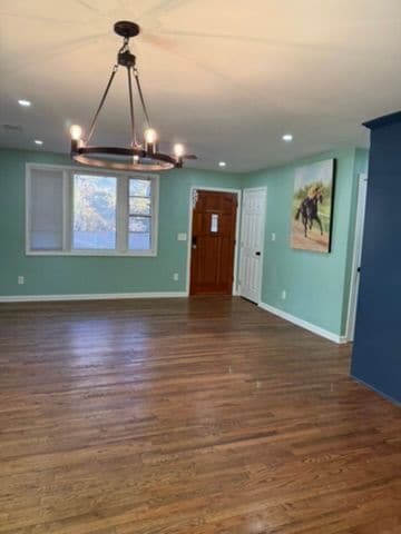 Photo - 331 Simca St SE
