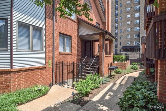 Building Photo - 4444 Lindell Blvd