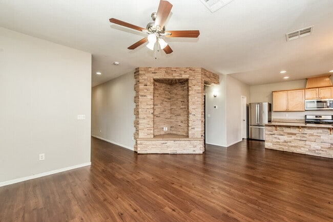 Photo - 10016 Bonterra Ave