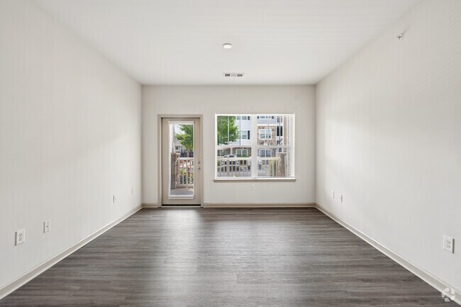 A2 - Comiskey 1BR, 1BA - 838SF - Living Room