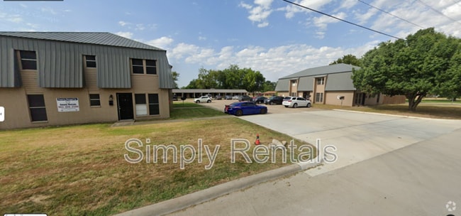 Building Photo - 400 Bill Bradford Rd Rental