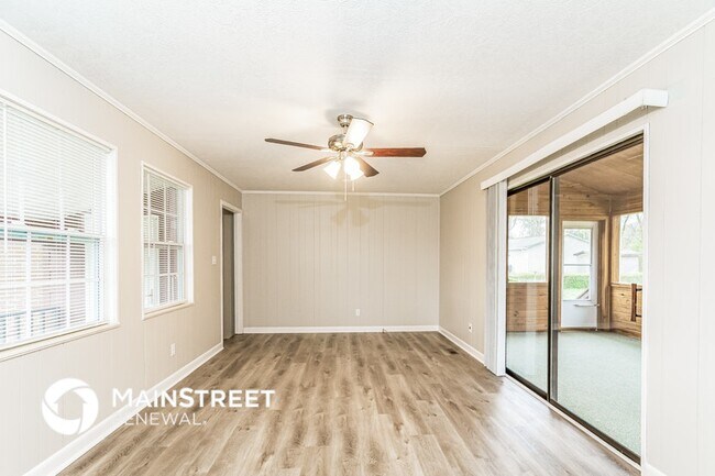 Photo - 212 Meadowview Dr