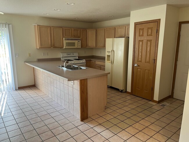Building Photo - 2619 15th St S Rental