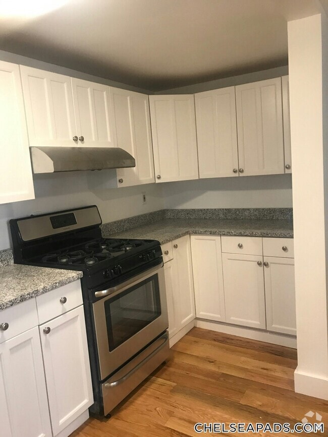 Building Photo - 77 Division St Rental