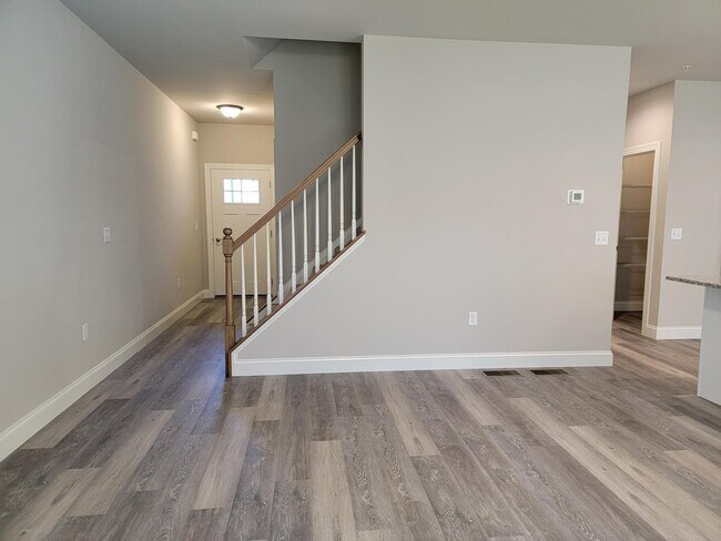 Photo - 205 Sage Blvd