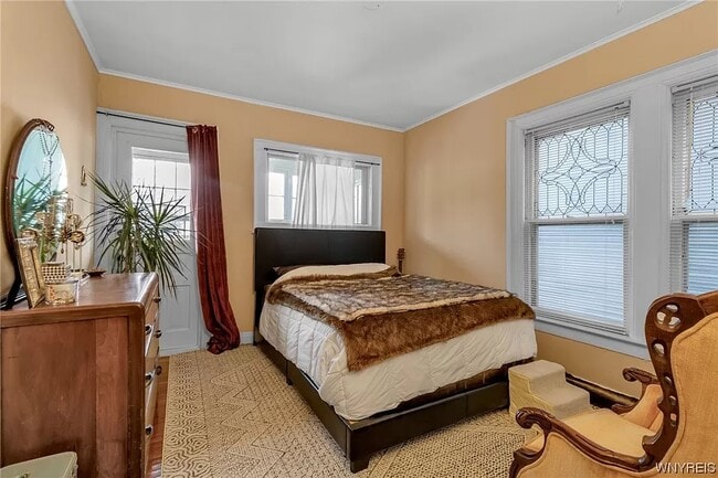 Photo - 175 Saint James Pl