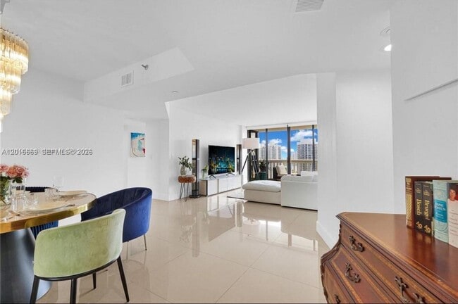 Photo - 1000 W Island Blvd Unit 2508