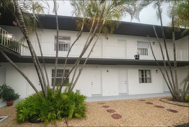 Photo - 3162-3170 SW | Coral Way / Shenandoah (Closest bucket: Coral Gables)