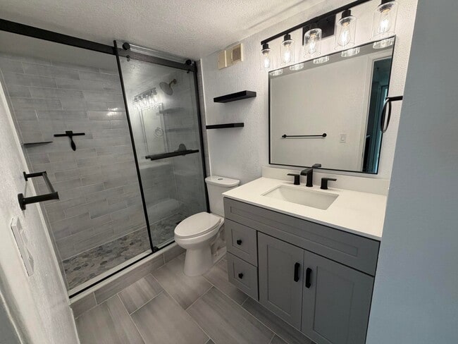 Photo - 117 Yacht Club Way