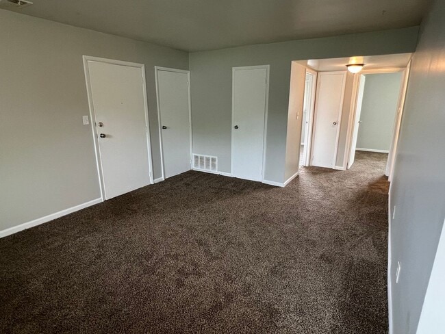 Photo - Warren Park 2 Bedroom Apartment with Balcony Unit 9130 E 10th St- 2