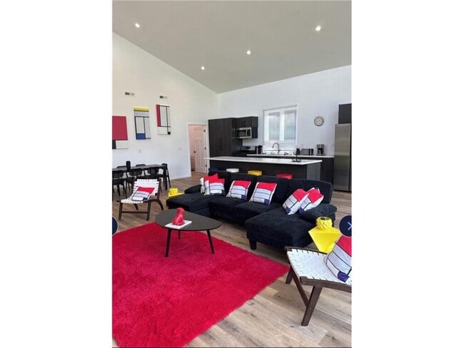 Photo - 1013 Gardner St