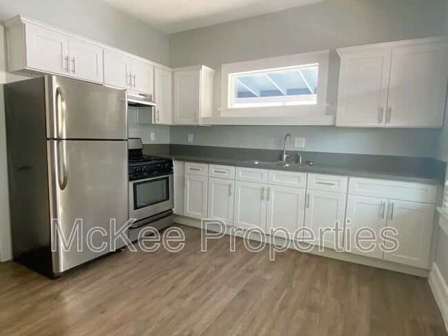 Photo - 2268 Market St
