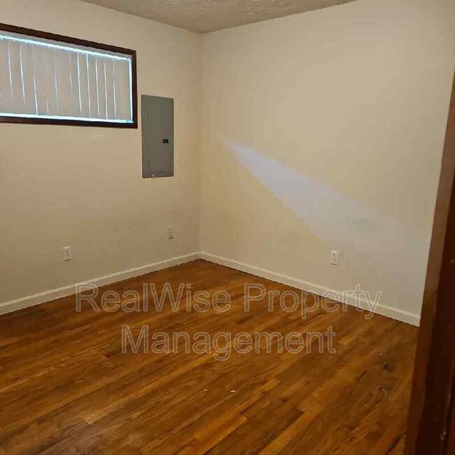 Photo - 626 NE Anderson St