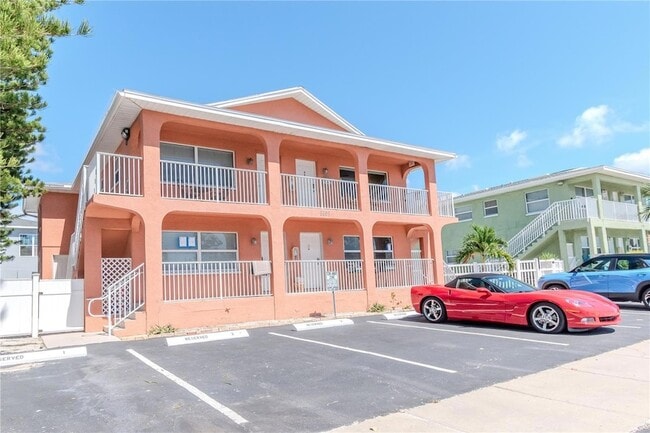 Building Photo - 5605 Shore Blvd S Unit B