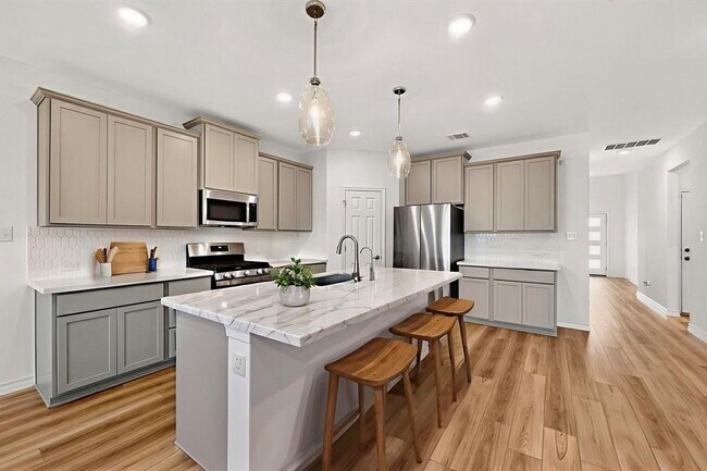 Photo - 104 Adeline Rd Casa