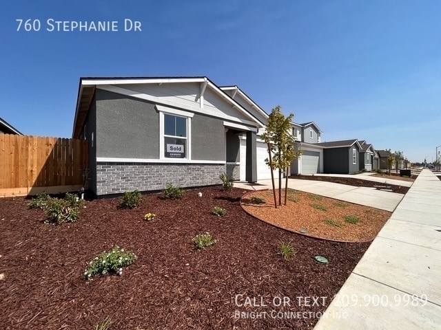 Photo - 760 Stephanie Dr