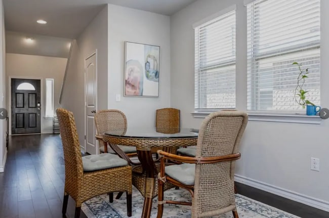 Photo - Room in House on Saginaw Dr