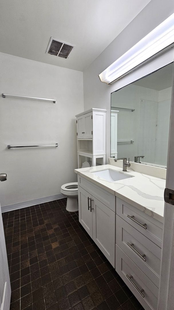 Photo - Koolau Vista! Kailua Town convenience. 2 bed, 1.5 bath, 1 covered parking! Unit A-239