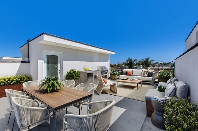 Building Photo - 2015 S Redondo Blvd