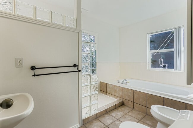 Photo - 6218 SW Garden Home Rd Unit Upstairs