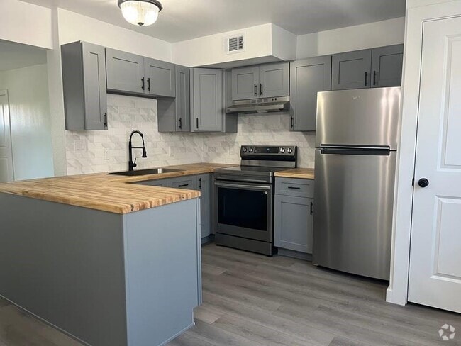 Building Photo - 1701 Johanna Dr Unit B Rental