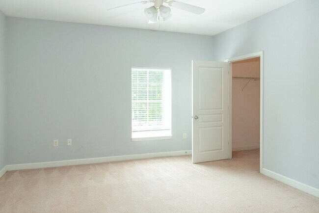 Photo - 113 Brooks St SE Unidad 206