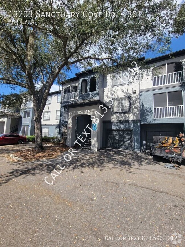 Building Photo - Spacious Tampa Condo Unit 301