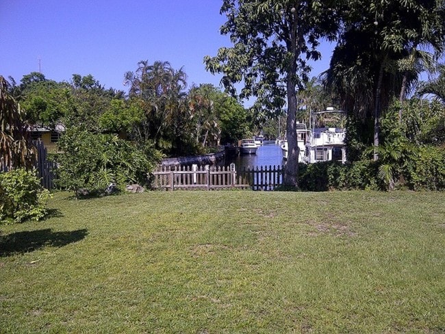 308 SW 18th Ave