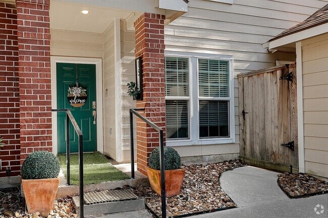 Building Photo - 15 S Avonlea Cir Rental