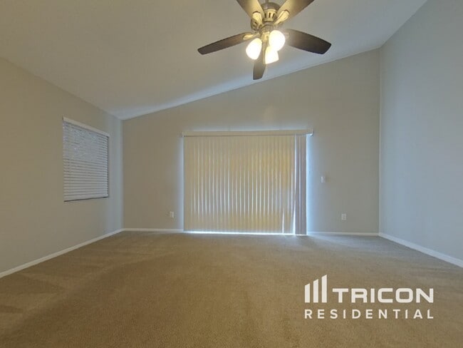 Photo - 2636 Cahill Way